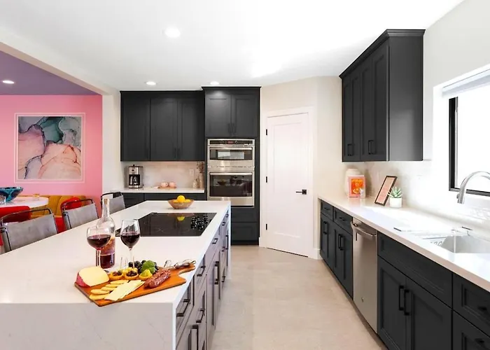 Rose Retreat W/ Coach House-2 Homes-ig Worthy Scottsdale