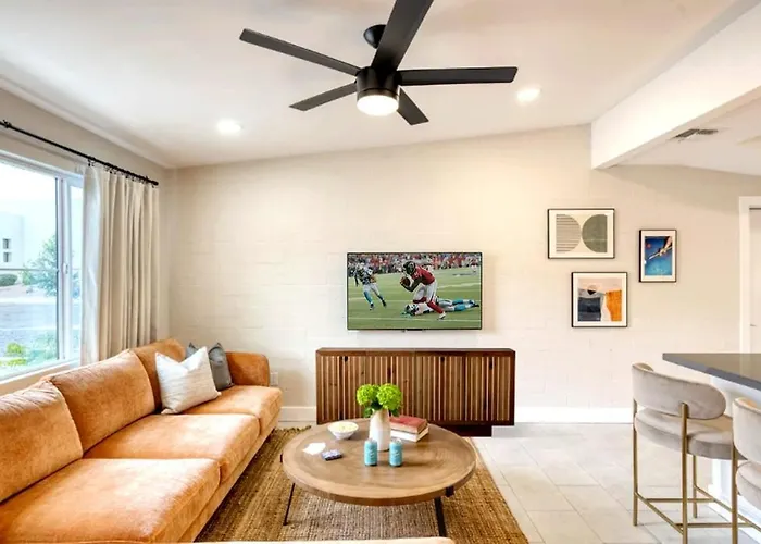 Rose Retreat W/ Coach House-2 Homes-ig Worthy Holiday home *