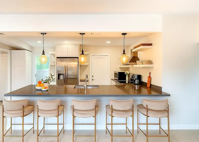 Rose Retreat W/ Coach House-2 Homes-ig Worthy Holiday home Scottsdale