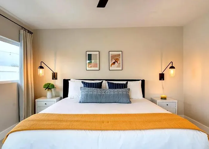 Rose Retreat W/ Coach House-2 Homes-ig Worthy Holiday home *